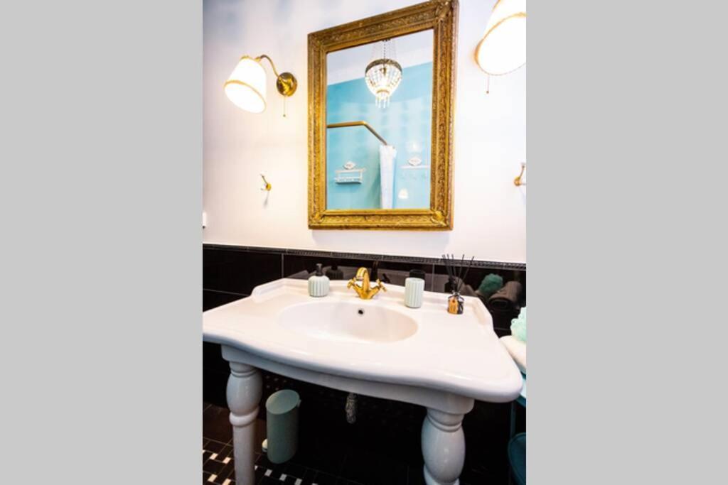 Luxurious Apartment Bella Lux In City Center With Free Parking Included! Split Kültér fotó