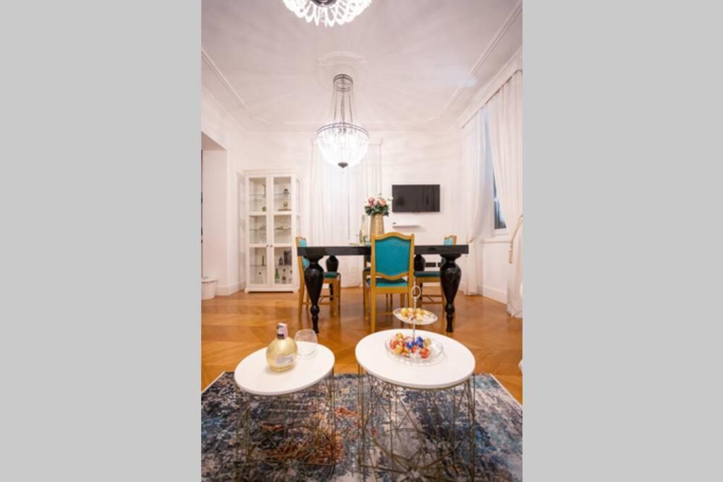 Luxurious Apartment Bella Lux In City Center With Free Parking Included! Split Kültér fotó